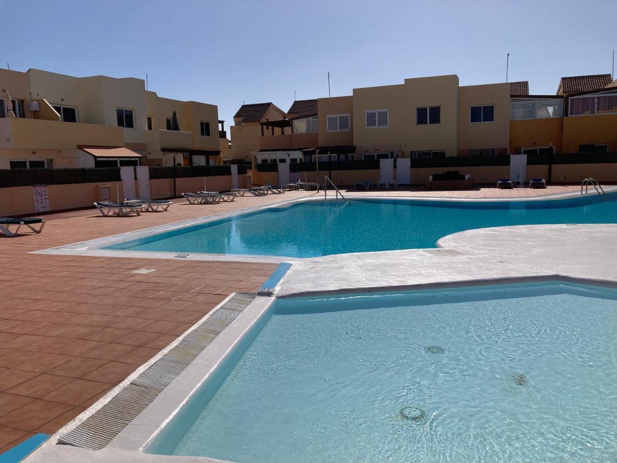 2 Bedroom Pool Apartment Close To Beach Rocky Point Corralejo Exterior foto